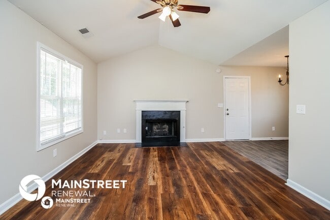 Photo - 73 Jordan Rd SE