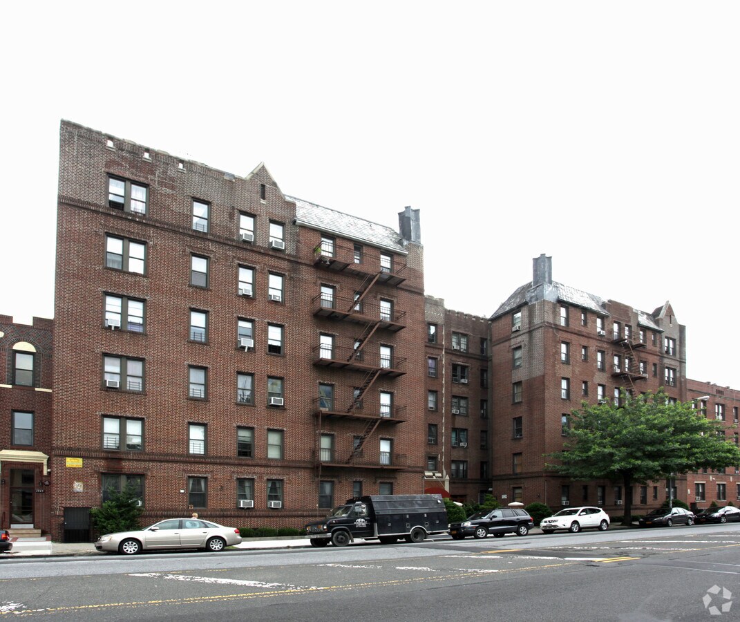 Photo - 1947 Ocean Ave Apartments