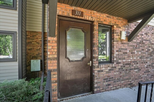 Photo - 311 Forest St Unidad Newly Remodeled 2D