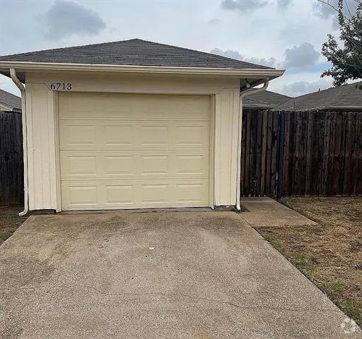 Building Photo - 6713 Crestmont Ct Rental