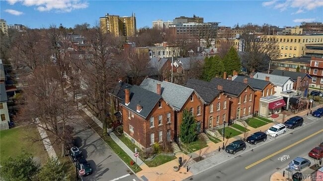 Corner of Allen & Park st - 153 Allen St Unit Upper Rear