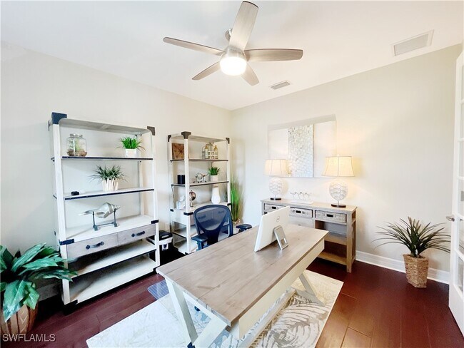 Photo - 1975 Mustique St