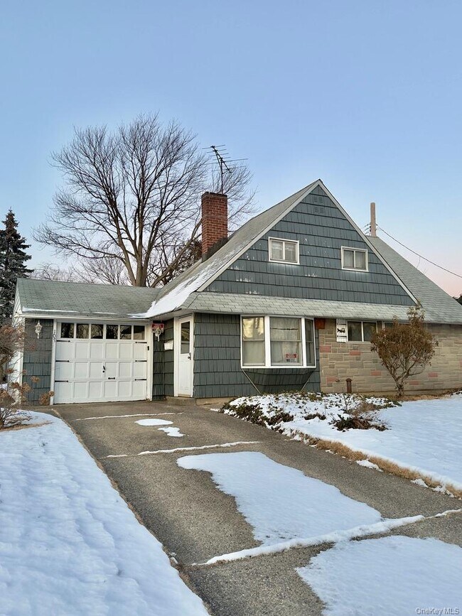 Photo - 107 Ball Park Ln