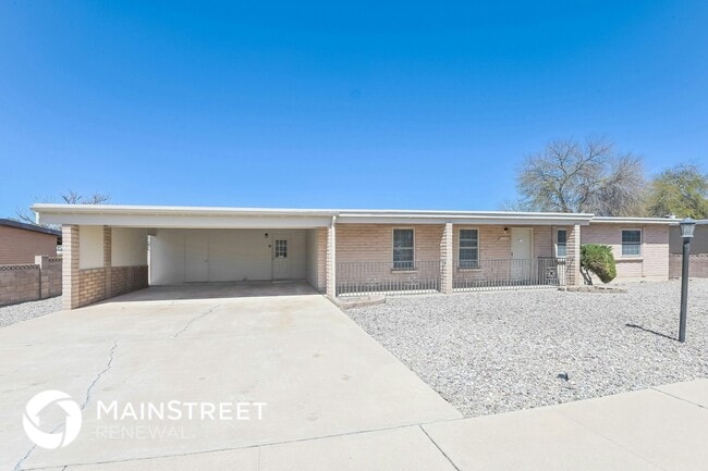 Building Photo - 7341 E 39th St Rental