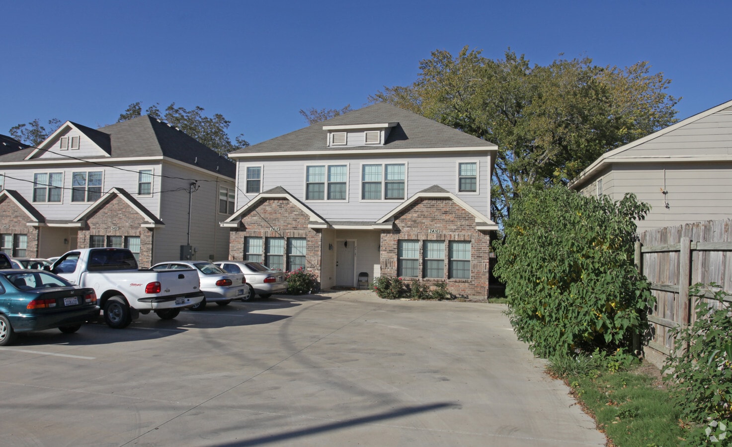 Grad House - Grad House