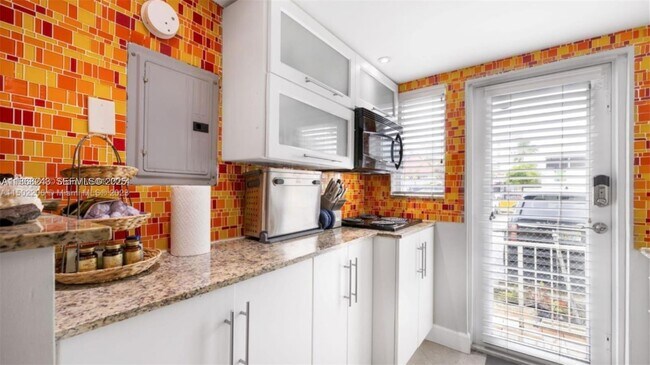 Photo - 626 Meridian Ave Unit 5