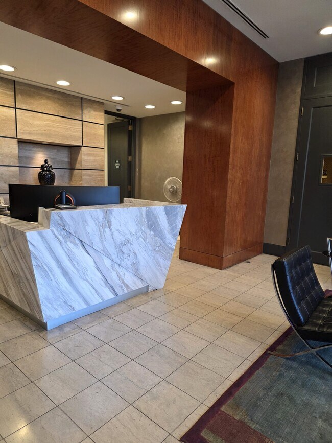 Recepción/Seguridad - 800 W 1st St Unidad 2BED 2BATH