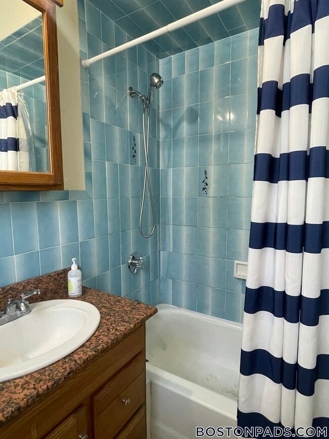 Photo - 1124 Cambridge St Unit 3