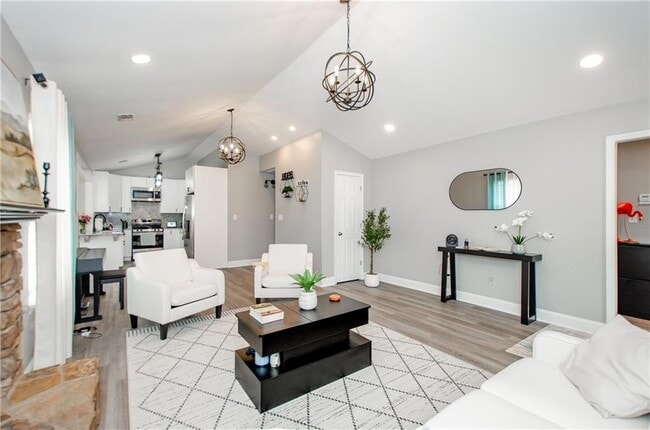 Photo - 238 Knob Hill Dr