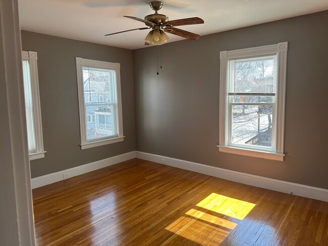 Photo - 225 Gibson St Unit 1