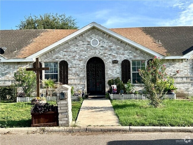 Building Photo - 1016 Fairway Dr Rental