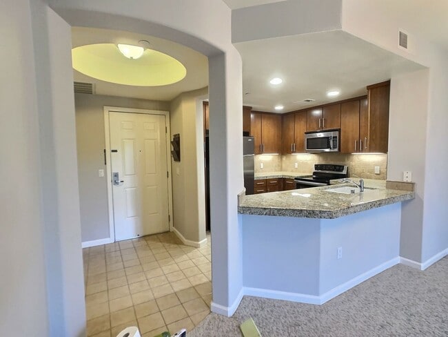Building Photo - Spectacular Views of Silicon Valley from This Beautiful Communications Hill Condo Unit 309