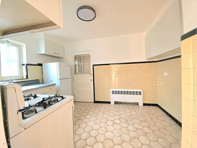 Photo - 1100 N Harlem Ave