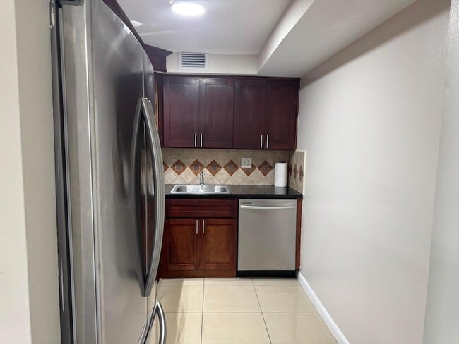 Photo - 3710 N Pine Island Rd Unit 122