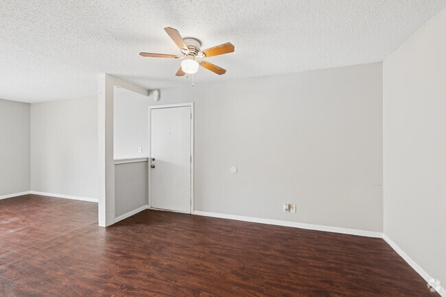 2BR, 1BA - 808SF - Dining Room