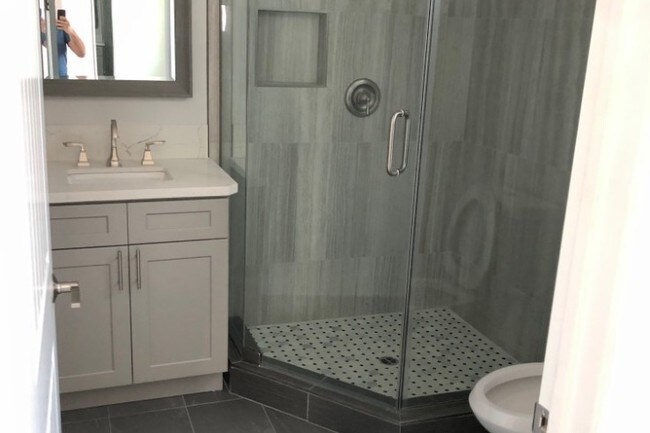 Baño - 7817 Genesta Ave