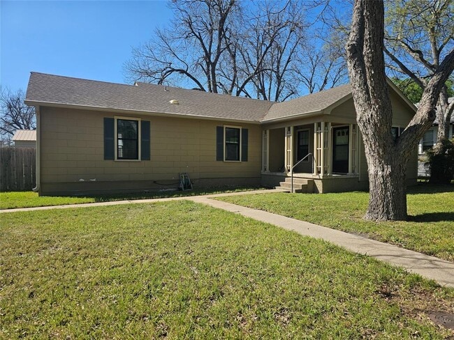 Photo - 503 W 12th St