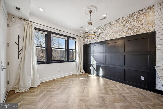 Building Photo - 2012 D St NE Unit 3