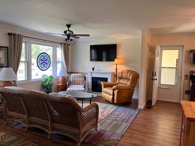 Photo - Fully Furnished 3BR Retreat Near Boone Lake – Flexible Lease Terms (3–12 Months)