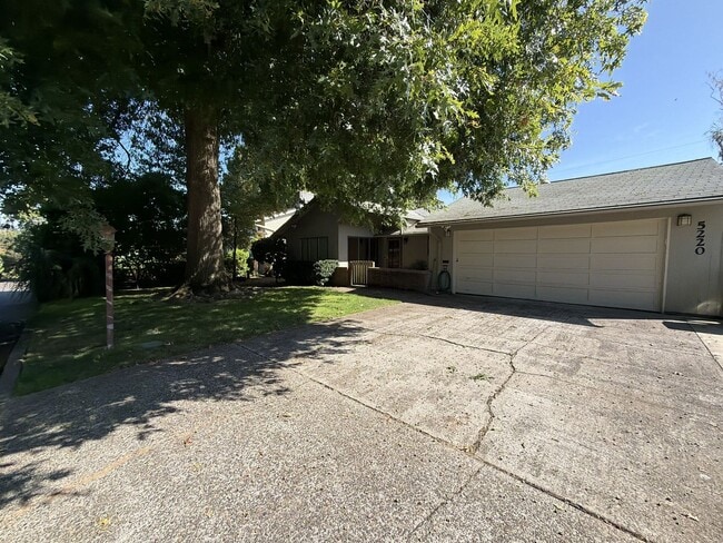Photo - 5220 SE 33rd Pl