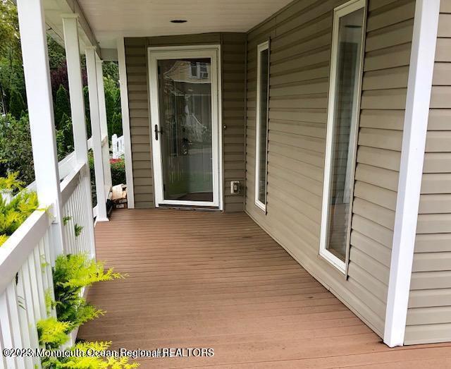 Photo - 223 Lewis St