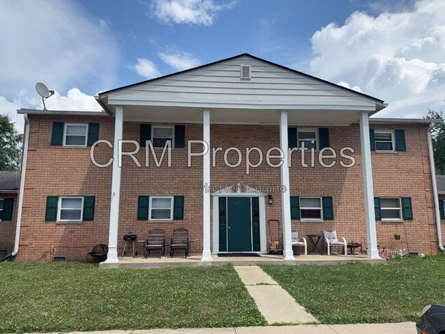 Building Photo - 1420 E Jefferson St Unit 02