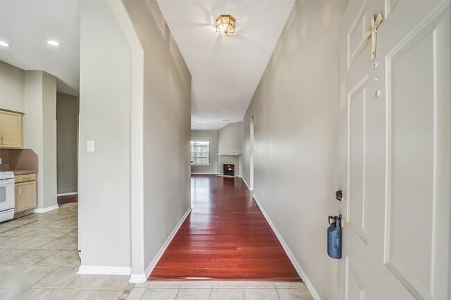7002 Plaza Del Sol Dr
