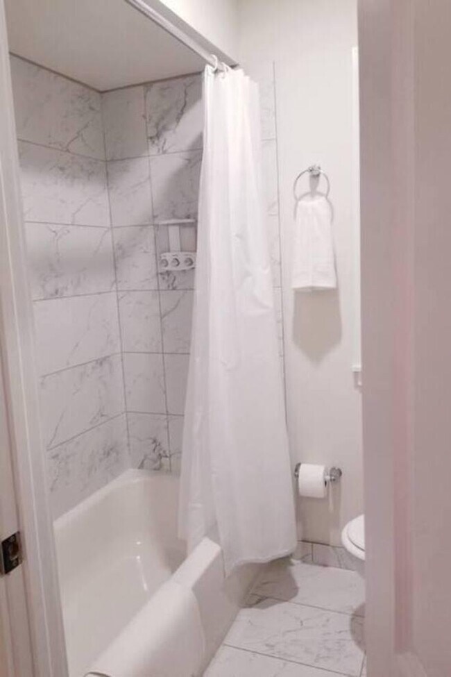 Photo - 329 N State St