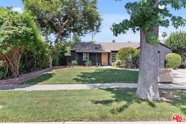 Photo - 7339 Lasaine Ave