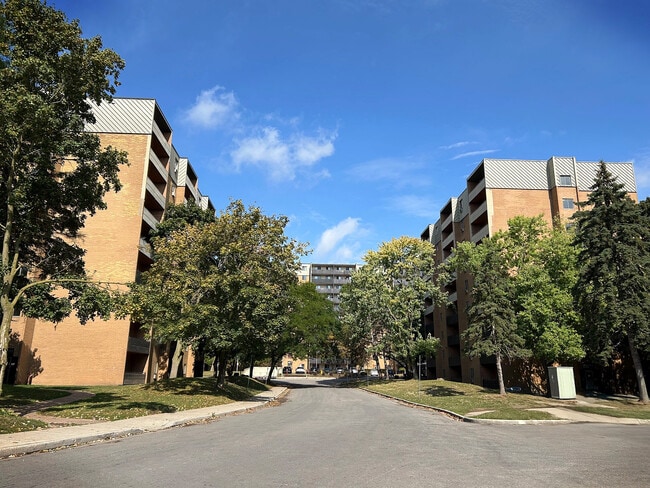 Photo - River Park Towers