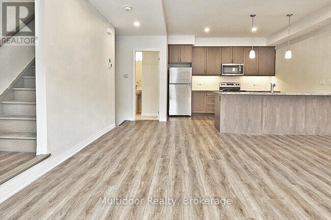 Photo - 51 Sparrow Ave