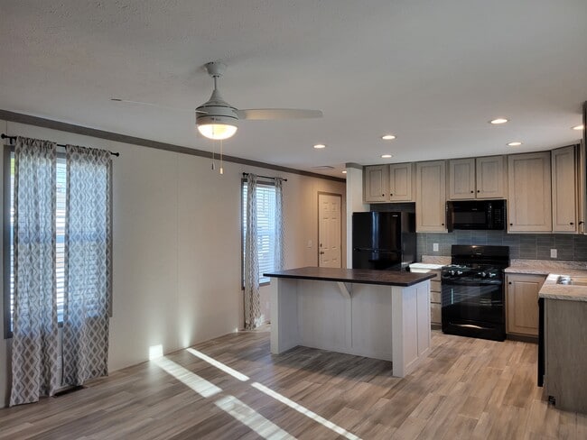 Photo - 9057 Windward Dr
