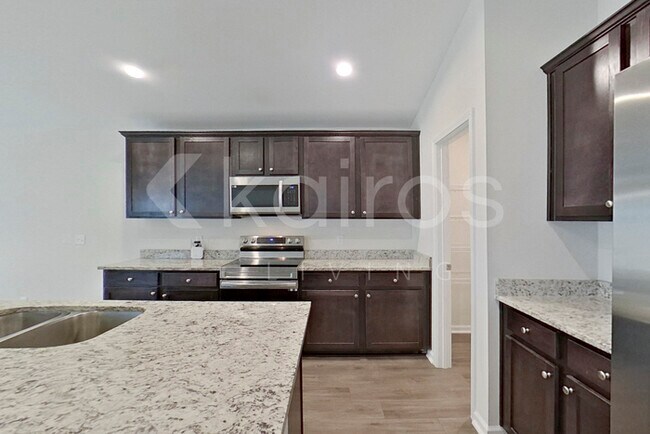 Photo - 103 St Phillip Wy