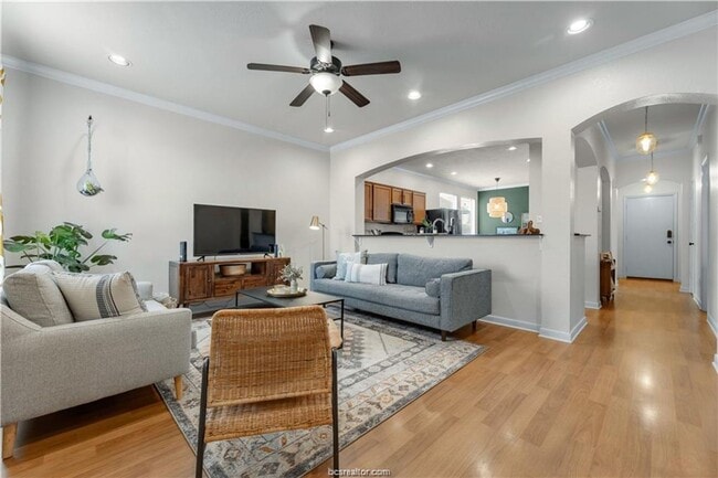 900 Eagle Ave Unit 1