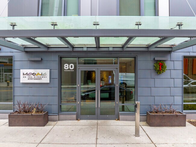 Entrada principal - Mosaic on the Riverway