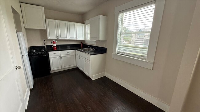 Building Photo - 3508 Mosley Ct Unit 08 Rental