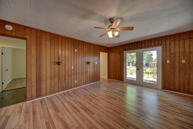 Photo - 415 Silliman St