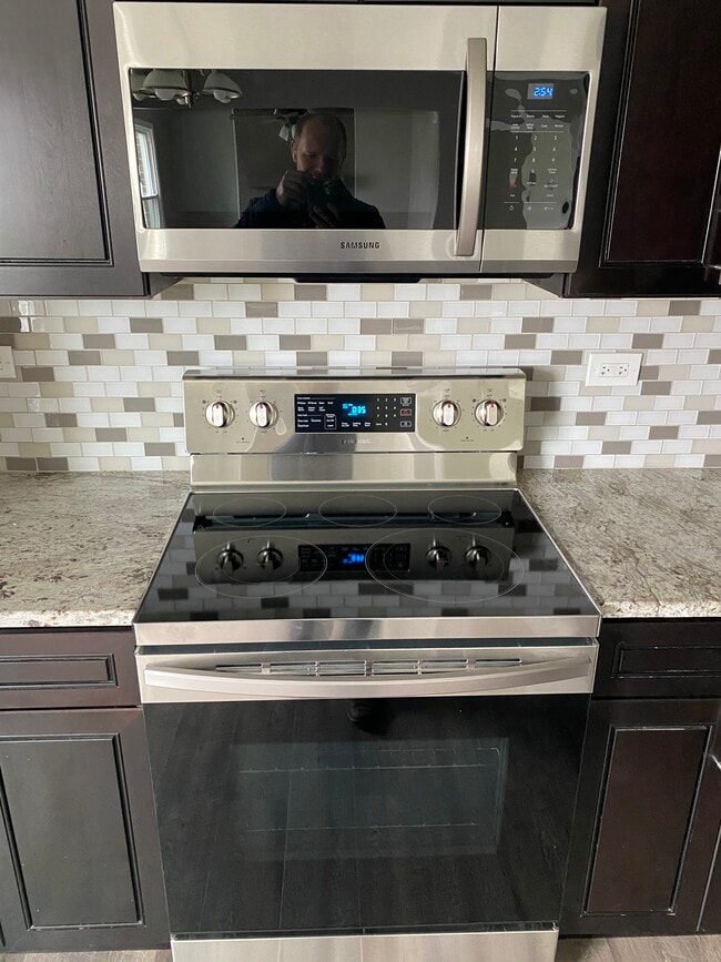 9909 S Ridgeland Ave - 9909 S Ridgeland Ave Unit 2S