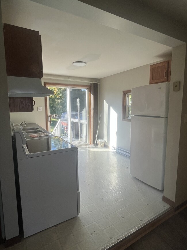 Photo - 358 Milford Rd Unité 4