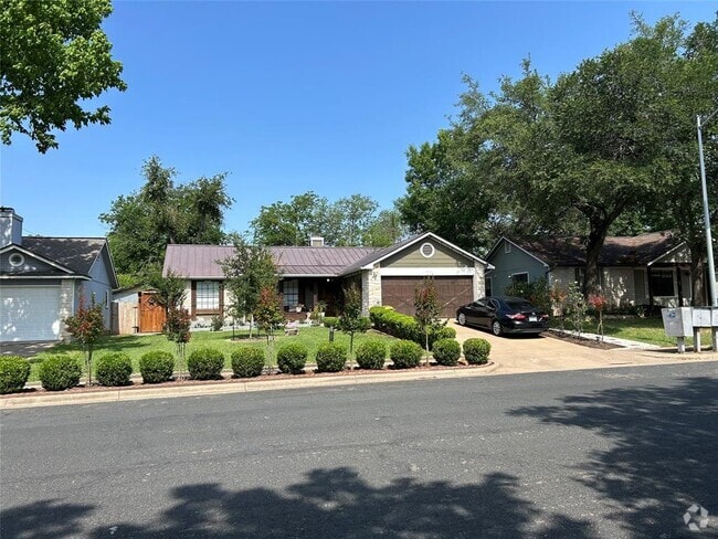 Building Photo - 9112 United Kingdom Dr Rental