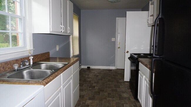 Photo - 2064 Seneca Dr