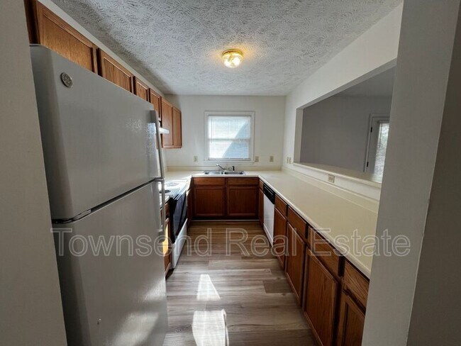 Photo - 1016 Ancestry Dr