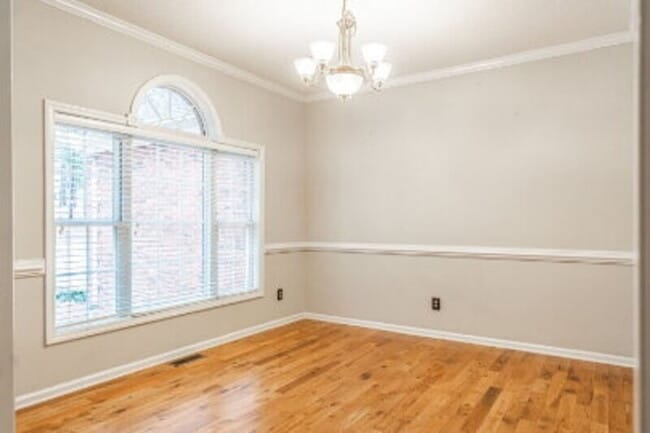 Photo - 1110 Devonshire Trail