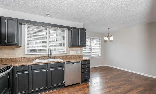 Photo - 15 Nealtown Way