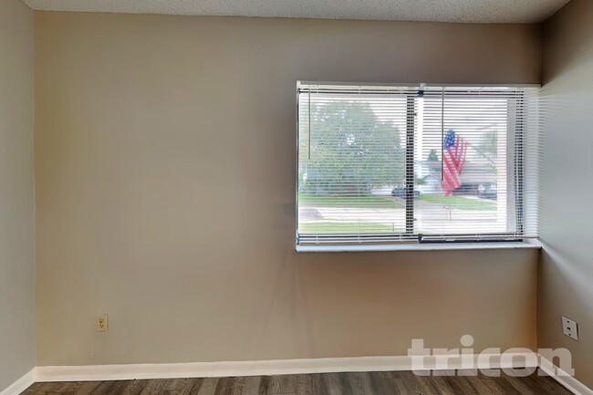 Photo - 1311 Corner Oaks Dr