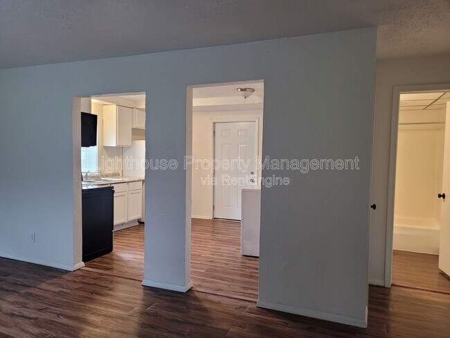 Photo - 2716 Nichols Rd Unit 3