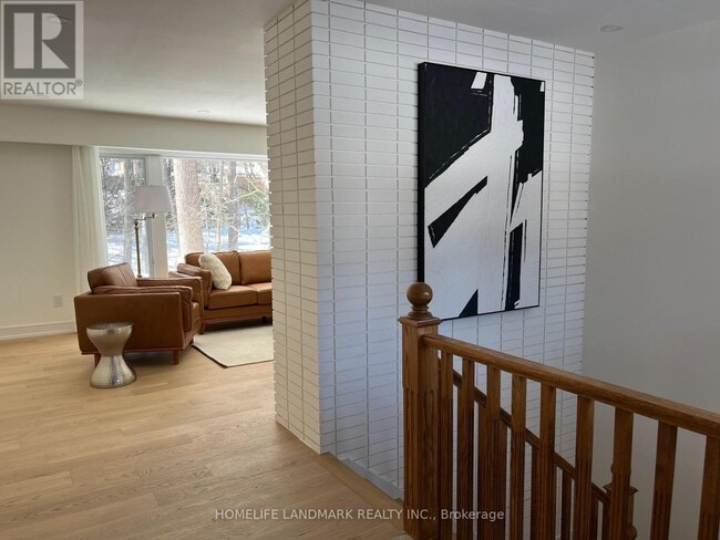 Photo - 284 Woodland Dr