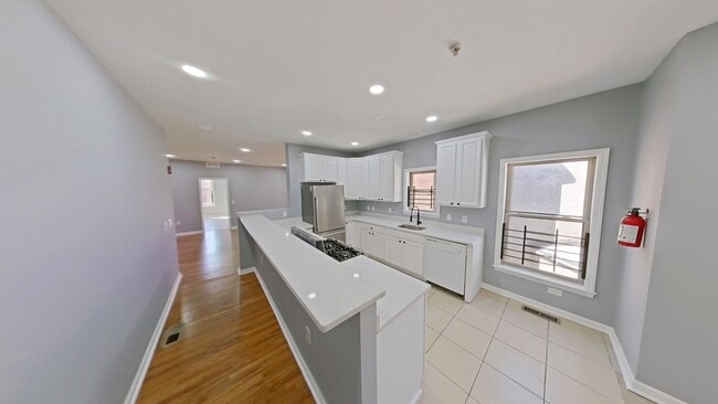 Photo - 1831 W Diamond St Unit 3