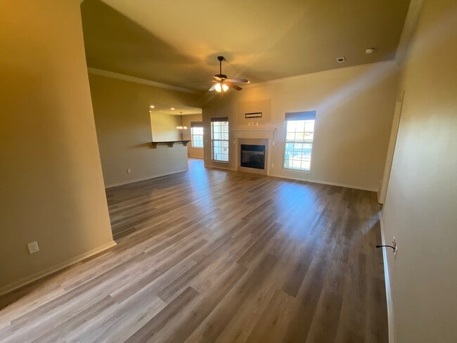 Photo - 450 Remson Ln