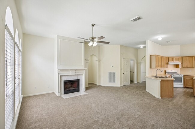 Photo - 16911 Bouldgreen